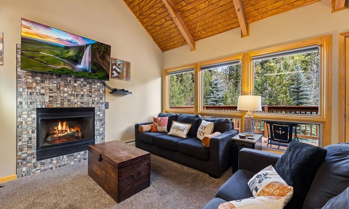 Fall River Estates Condo | Creekside Suites 04 (NO HT)