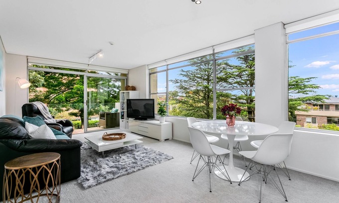 Cremorne Apartment | Cremorne- HAR20- Harrison St - Modern 2BR Apartment in Quiet Street Near Neutral Bay Village