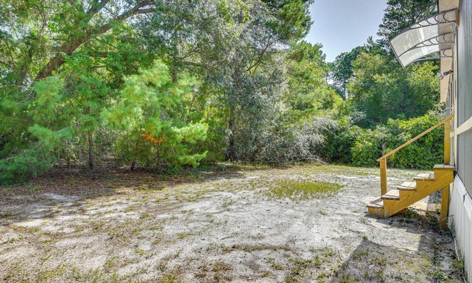 Crescent City Cottage | Crescent City Home w/Charcoal Grill: Near 3 Lakes