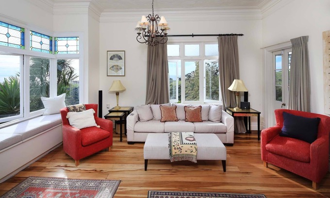 Ostend House | Crescent Villa | Stay Waiheke