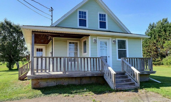North Rustico House | Cricker's Corner Vacation Home - North Rustico