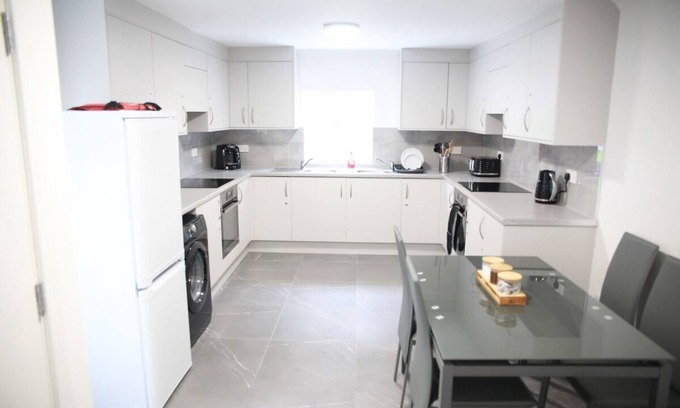 Mapesbury House | Cricklewood Private Ensuite room
