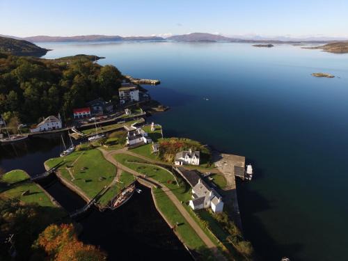 Lochgilphead Hotel | Crinan Hotel