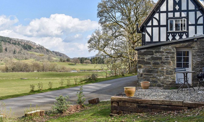 Llandrillo Cottage | Crogen Gatehouse Lodge