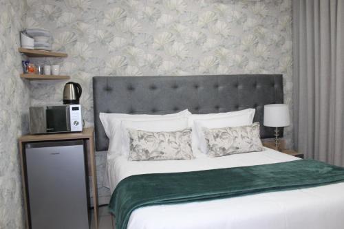 Kimberley House | Cronin Luxury Accommodation Room 1