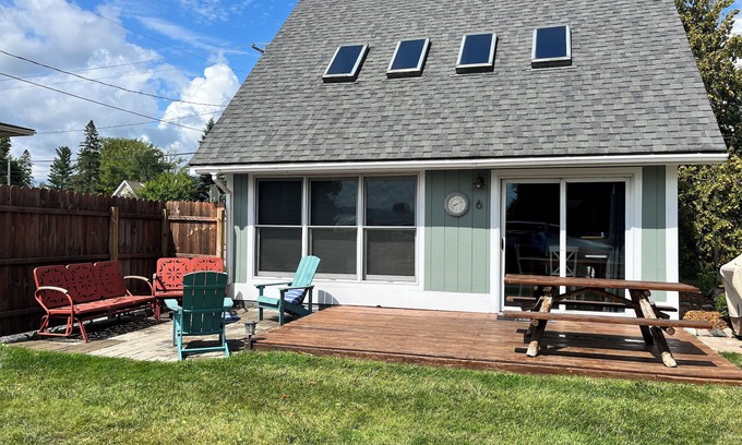 Oden Cottage | Crooked Lake Cottage with sandy swimming beach