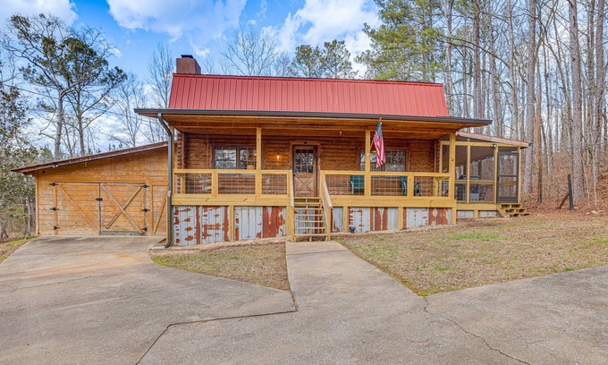 Cropwell Cabin | Cropwell Cabin w/Fire Pit, Near Logan Martin Lake