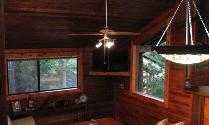 Canyon Creek Cabin | Crow's Nest Cabin on Piper Lane