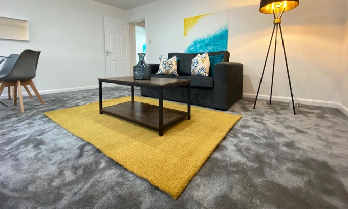 North West Apartment | Crown Lower level flat in Glasgow's Westend