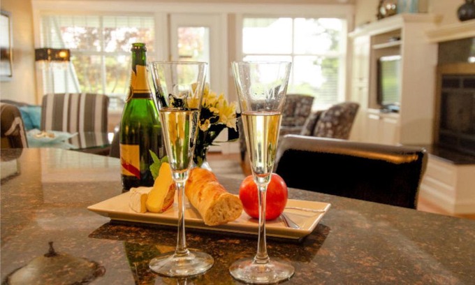 Regional District of Nanaimo Hotel | Crown Mansion Boutique Hotel & Villas
