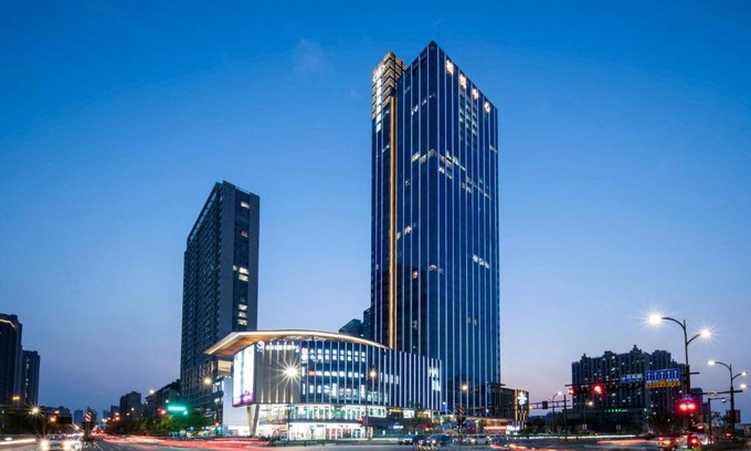 Yuhang District Hotel | Crowne Plaza Hangzhou Linping by IHG