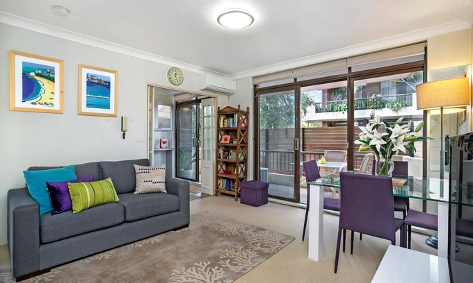 Crows Nest Apartment | Crows Nest- CN016 Brook Street - Ground Floor 1BR with Patio Pool Near Crows Nest Dining Hub
