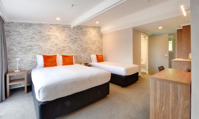 Gore Hotel | Croydon Lodge