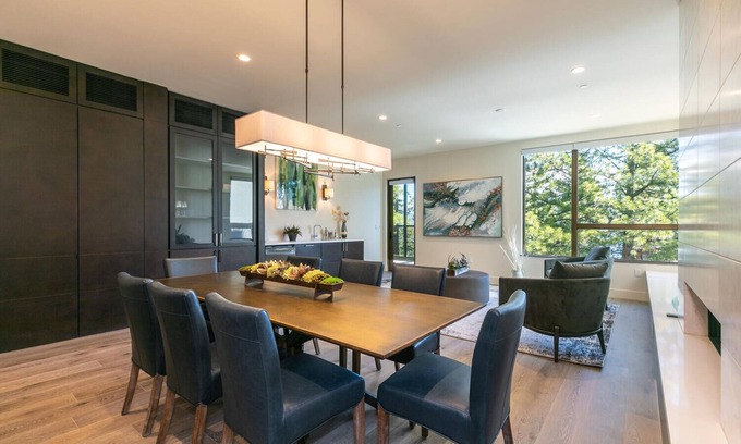 Crystal Bay Condo | Crystal Bay Retreat 204 Sophisticated Lake Tahoe Getaway w/Community Hot Tub