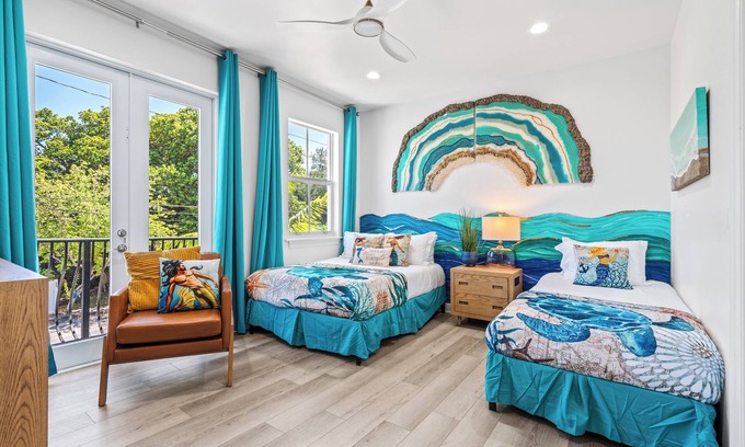 Croissant Park House | Crystal Lights & Starry Nights - close to beach, FLL, Port, Las Olas, and more!