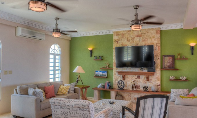 Sandy Hill Villa | Crystal Sunrise Villa