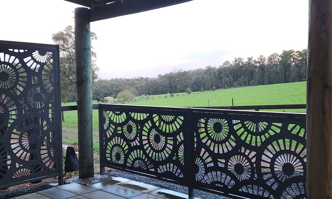 Worsley Cottage | Crystal Valley Lodge - Close to Wellington Dam and the Collie River Valley