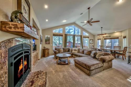 Montgomery Estates House | Cubby Bear at Heavenly Tahoe - Pets