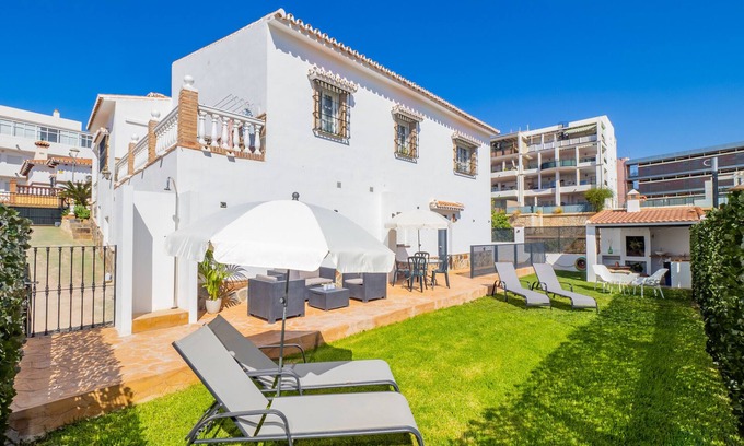 Torre de Benagalbon Bed & Breakfast | Cubo's Hostal William's Sunny 5 with Breakfast/free wifi/air conditioning