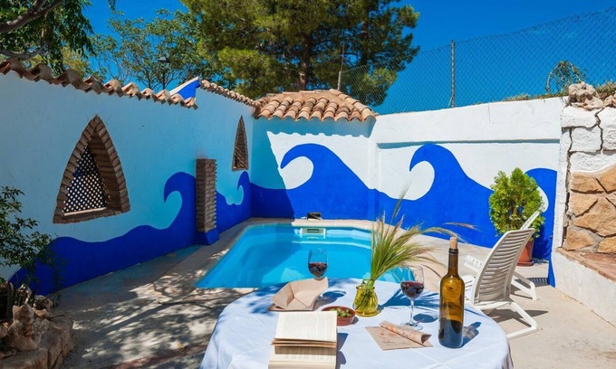 Hinojares Villa | Cueva de Lola Hinojares by Ruralidays