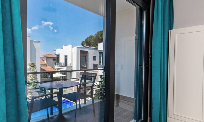 Mithatpasa Hotel | Cunda Garden