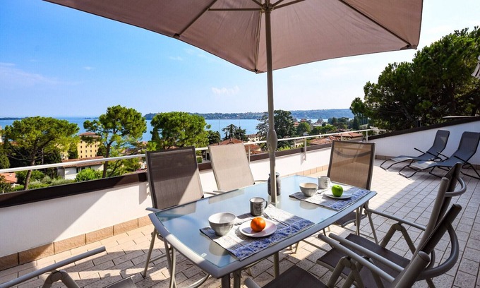 Gardone Riviera Apartment | Cupido: with big lake view balcony in Gardone Riviera