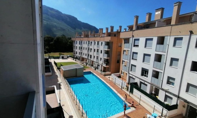 Posada de Llanes Apartment | Cuquiellu, apartamento con piscina, 3km playa VUT-3084-AS