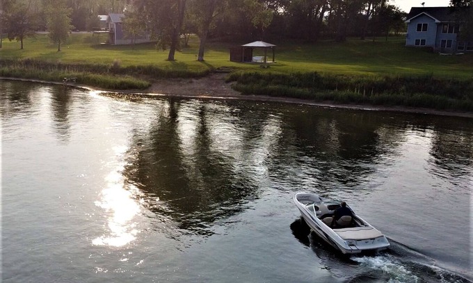 Yankton House | Custom, Private Riverfront Property on 2 acres- Unobstructed River Views!