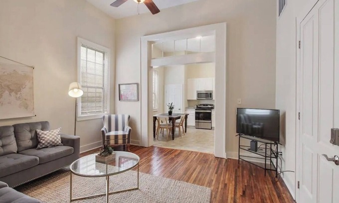 South 7th Ward Apartment | Cute 1bed 1bath steps from French Q, Bourbon St and Jazz venues