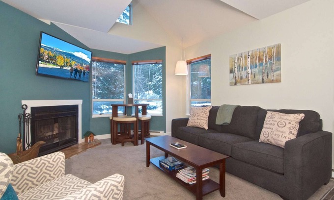 Whistler Creekside House | Cute and Cozy Creekside townhouse. Ground floor, easy access, free parking, 100 meters to lifts