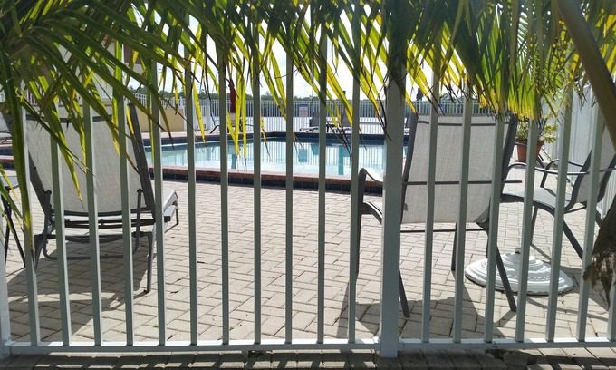 Everglades City Villa | Cute and Cozy villa with a screened front deck in the heart of the Everglades.
