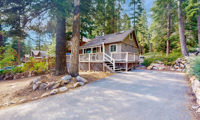 Carnelian Bay Cabin | Cute cabin w/spacious porch, walk to beach & dining, central to ski resorts