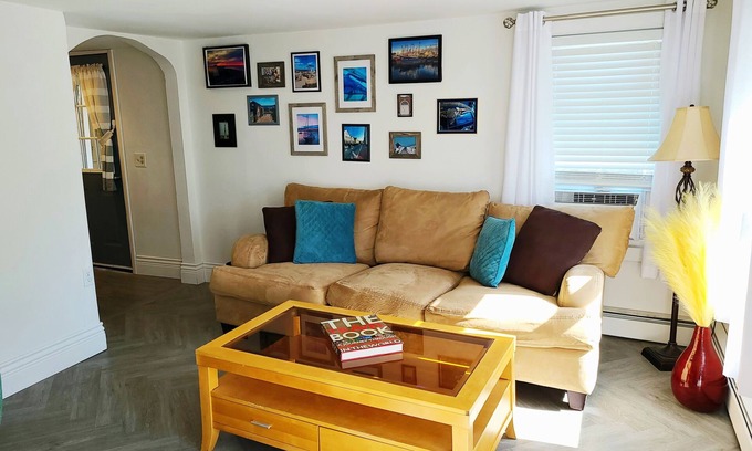 New Bedford Apartment | Cute Cozy Apartment in Historic New Bedford