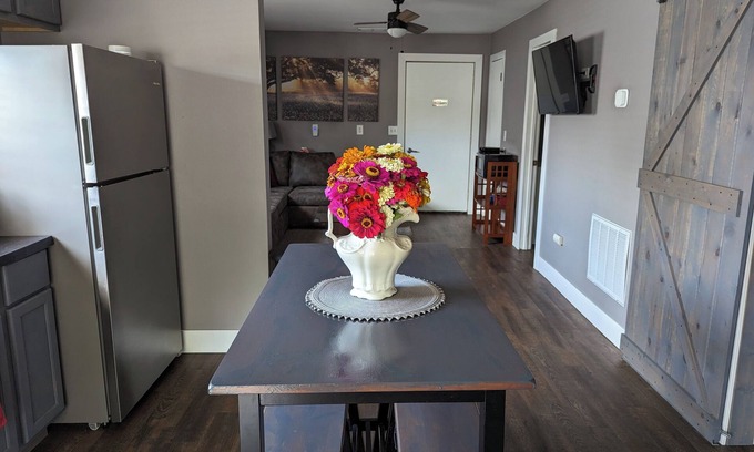McFarland House | Cute & Cozy Cottagen