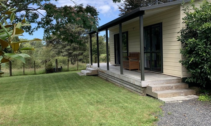 Katikati Cottage | Cute farm cottage close to Waihi Beach