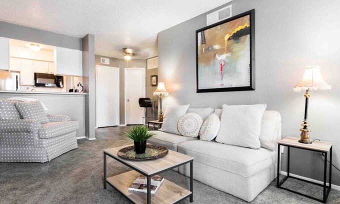 Park Central Apartment | Cute One Bedroom Apartment w. Balcony!