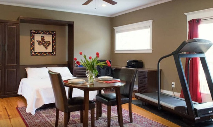 Greater Heights Apartment | Cute quiet studio - near downtown- pool and spa