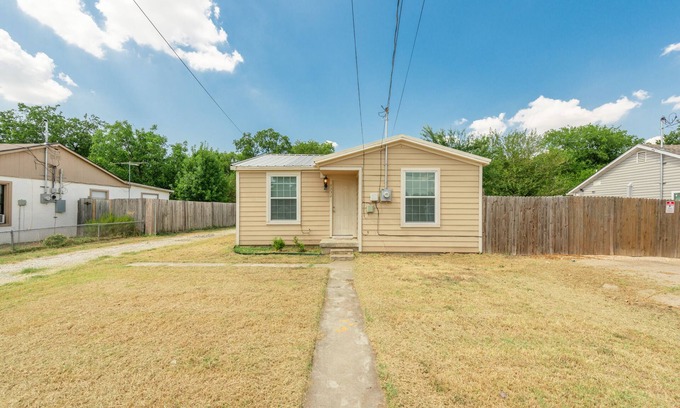 White Settlement House | Cute updated home in Texas
