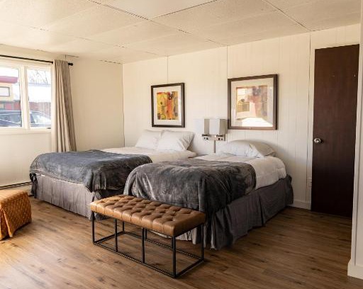 Deerwood Hotel | Cuyuna Lakes Stay
