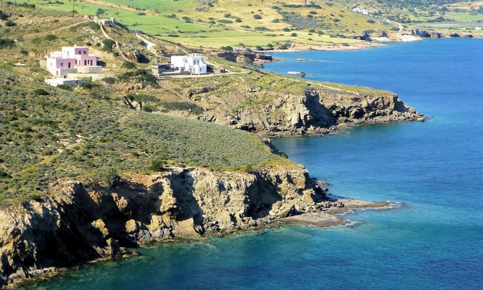 Naxos Apartment | Cyclades, seaside Villa bord de Mer. Beach at your feet. Direkt am Strand.