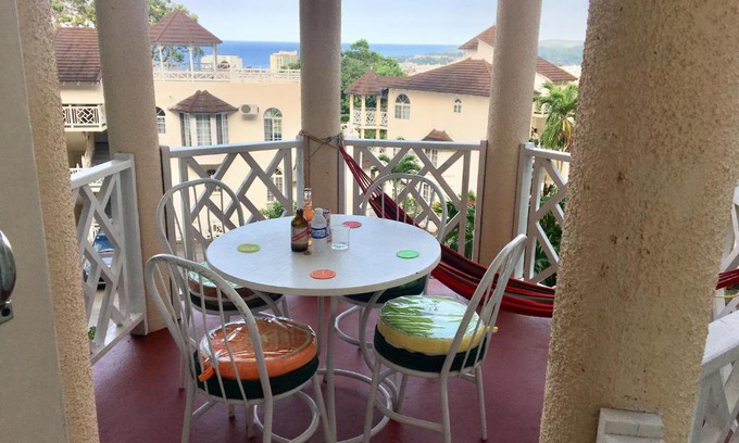 Ocho Rios Villa | #D1 castle STUDIO WIFI KING bed Ocho Rios Jamaica