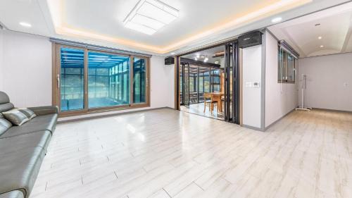 Ansan House | Daebudo Juni Pension