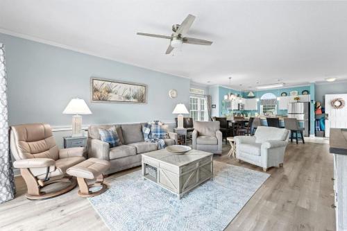 Central Myrtle Beach Apartment | Dahlia 205