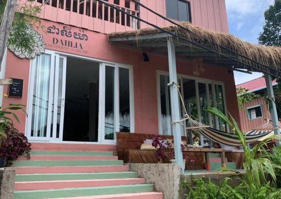 Koh Rong Sanloem House | DAHLIA Guesthouse