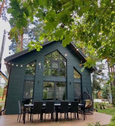 Klavdiyevo-Tarasove Ski Chalet | Dali Space