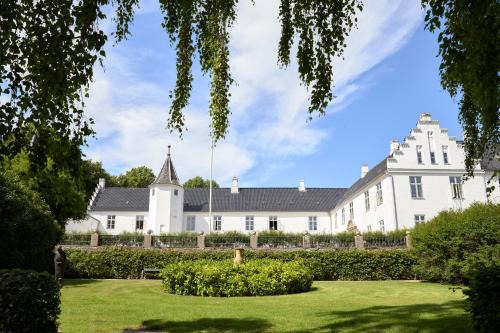 Søndersø Hotel | Dallund Slot