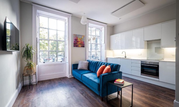Lancaster Apartment | Dalton Sq Apartment 1