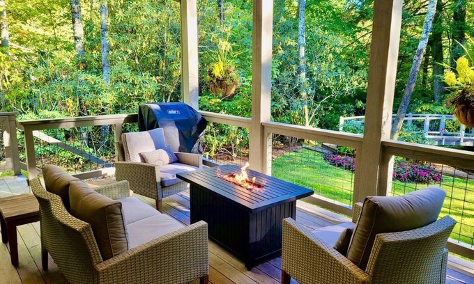 Highlands House | Dancing Bear Walk to Town: Spacious 3BR home in Highlands with wooded views.