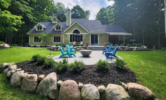 Birchwood Farms House | Dancing Moose – Spectacular fairway views & NEW tiered outdoor patios