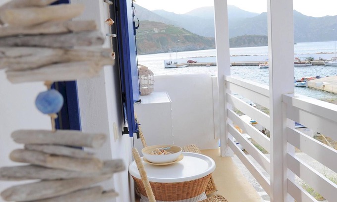 Voia House | Dandy Villas Velanidia - Fisherman's Hut - By the Sea